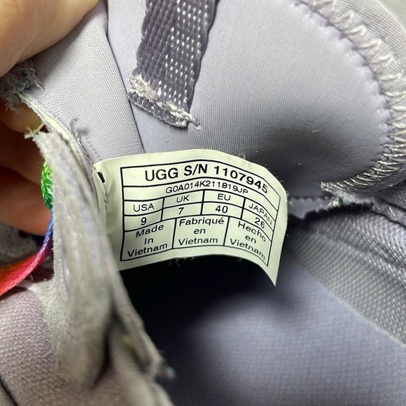 UGG Shoes Sneakers Purple LA Cloud Size 9 Rainbow Laces - Picture 10 of 10